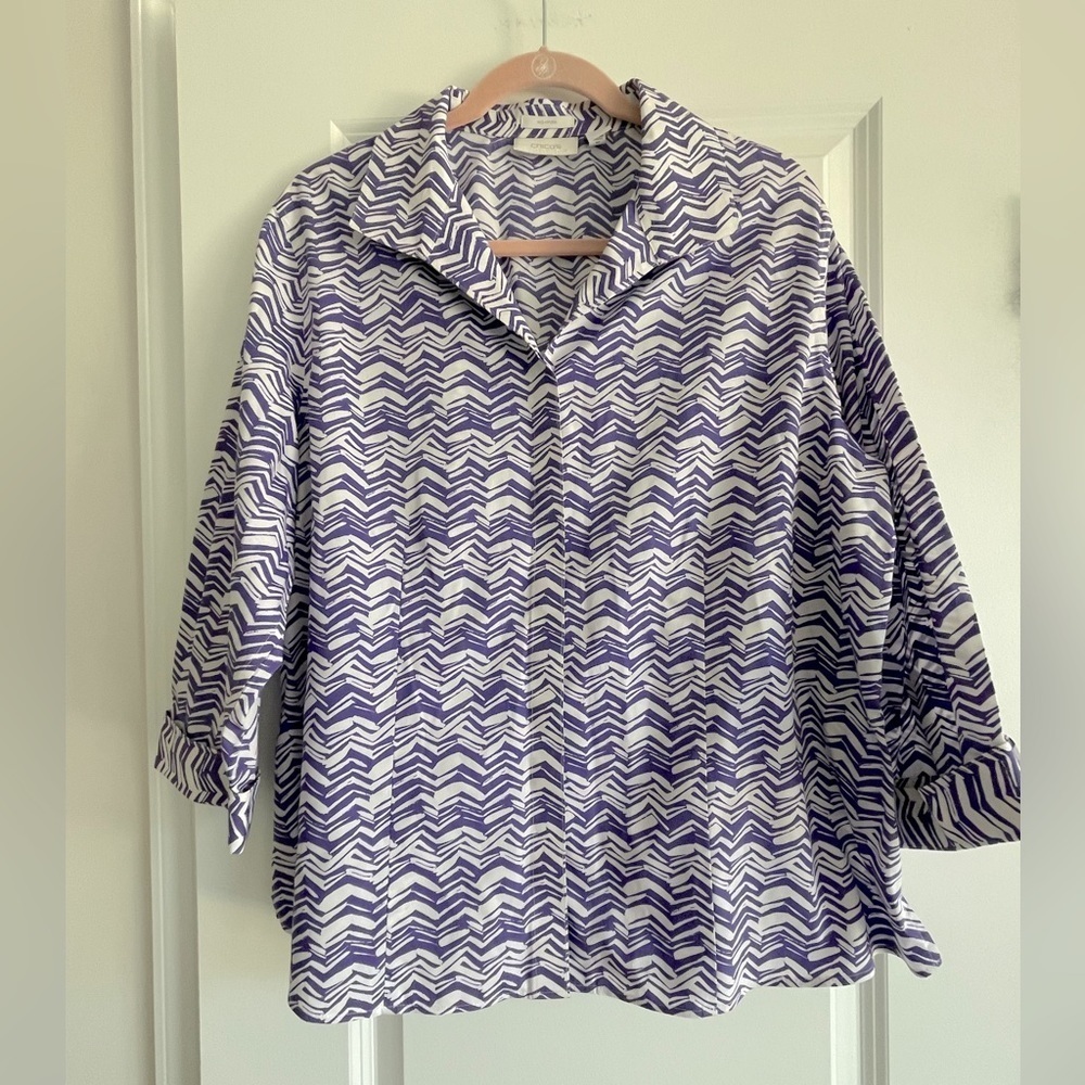 Chicos size 3 like new condition